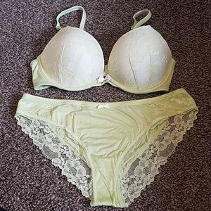 Victoria's Secret set